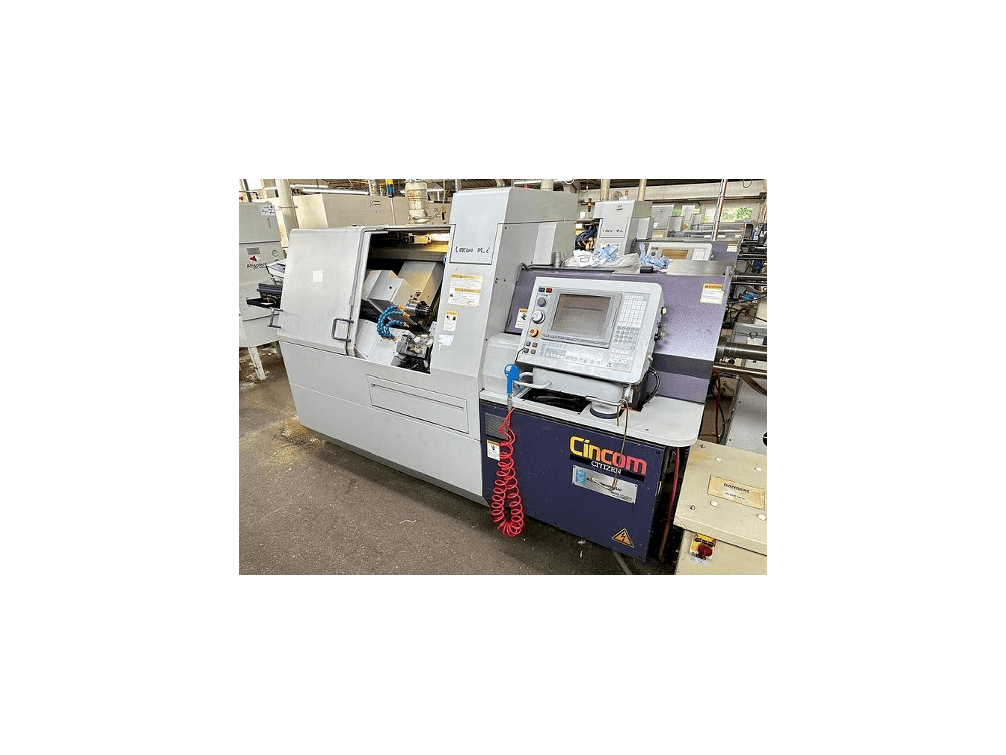 Prikaz stroja Citizen M32 III sprijeda