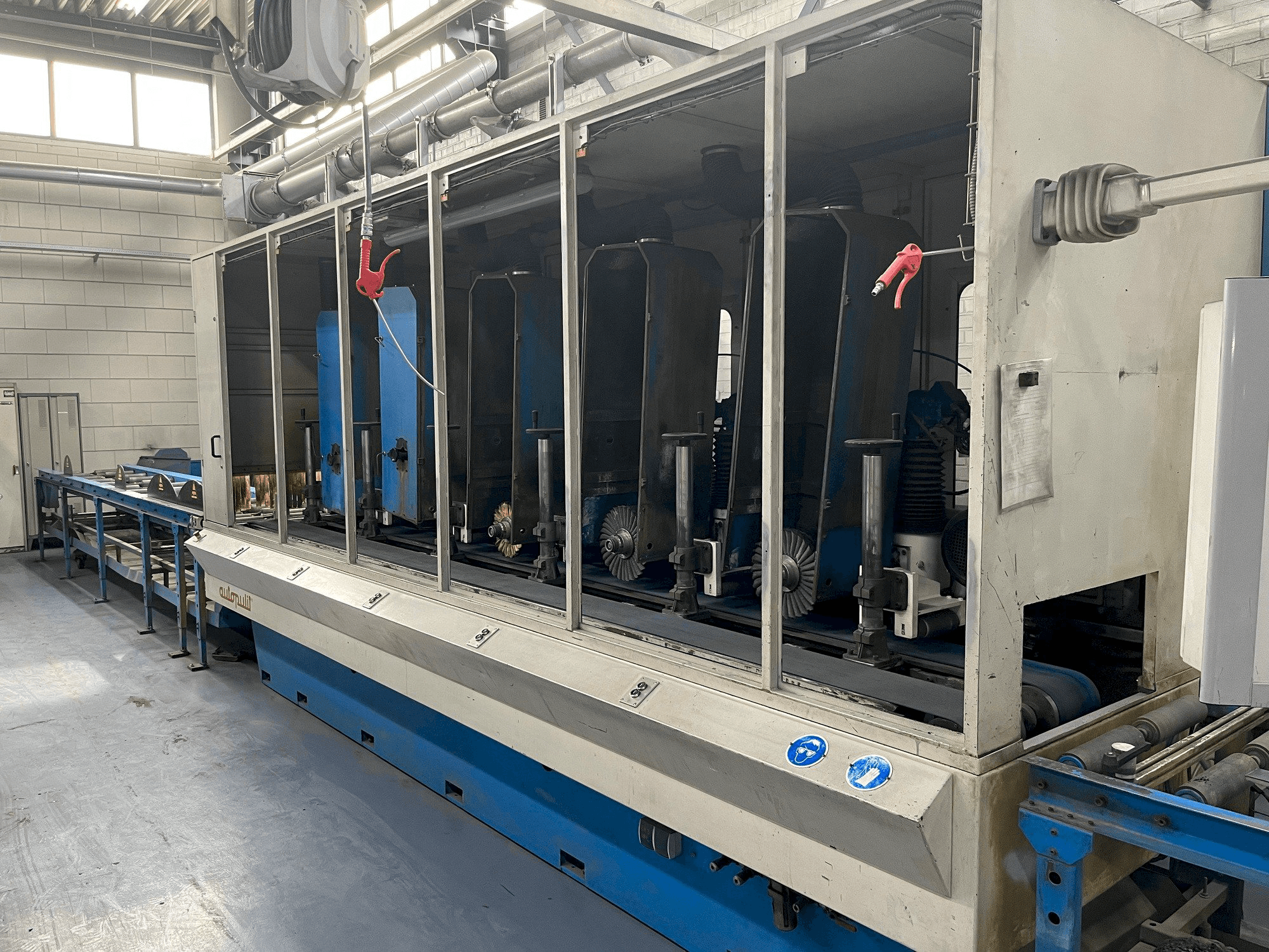 Prikaz stroja Autopulit E4R-200/5UP sprijeda