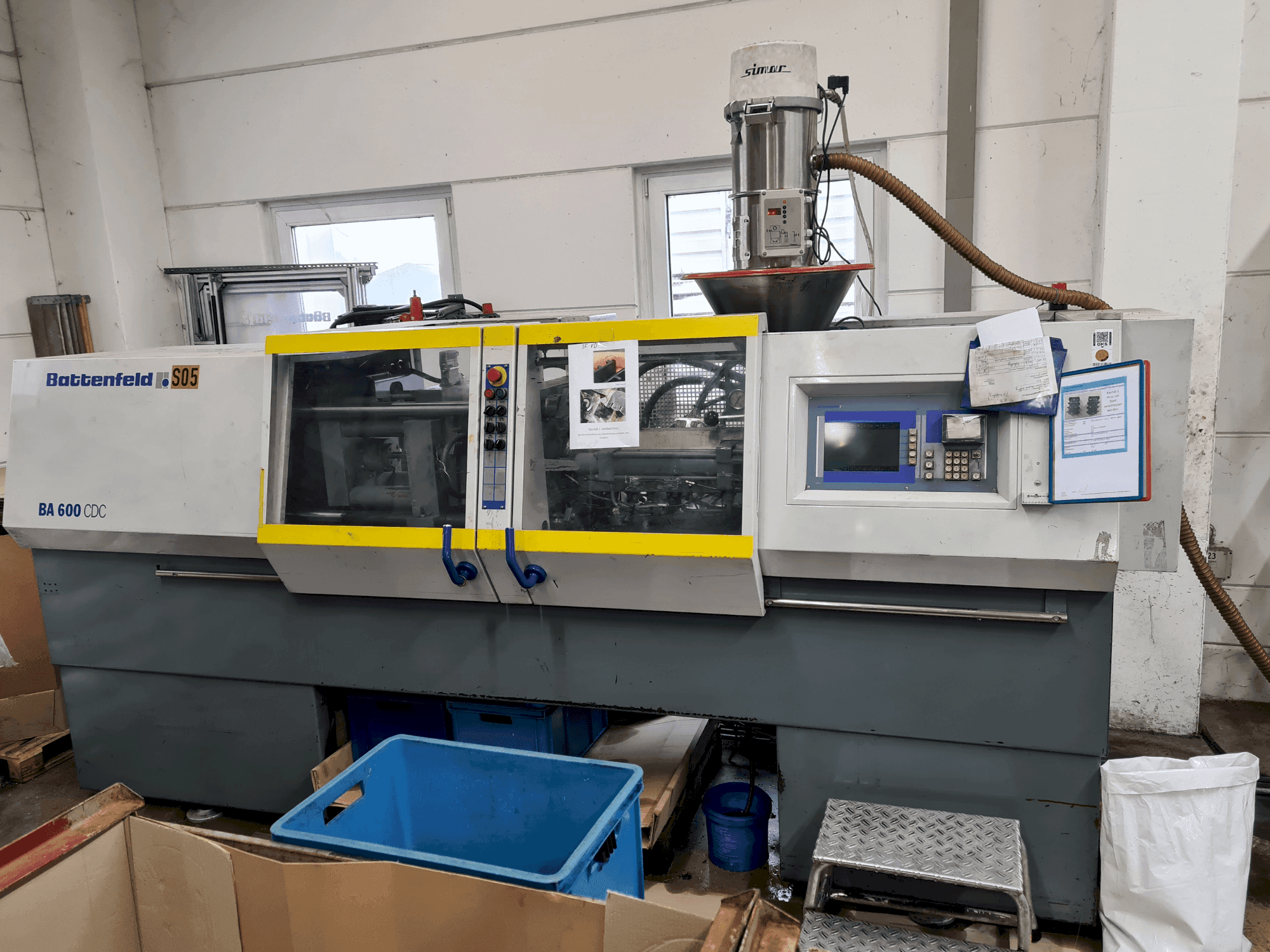 Prikaz stroja Battenfeld BA 600/200 CDC sprijeda
