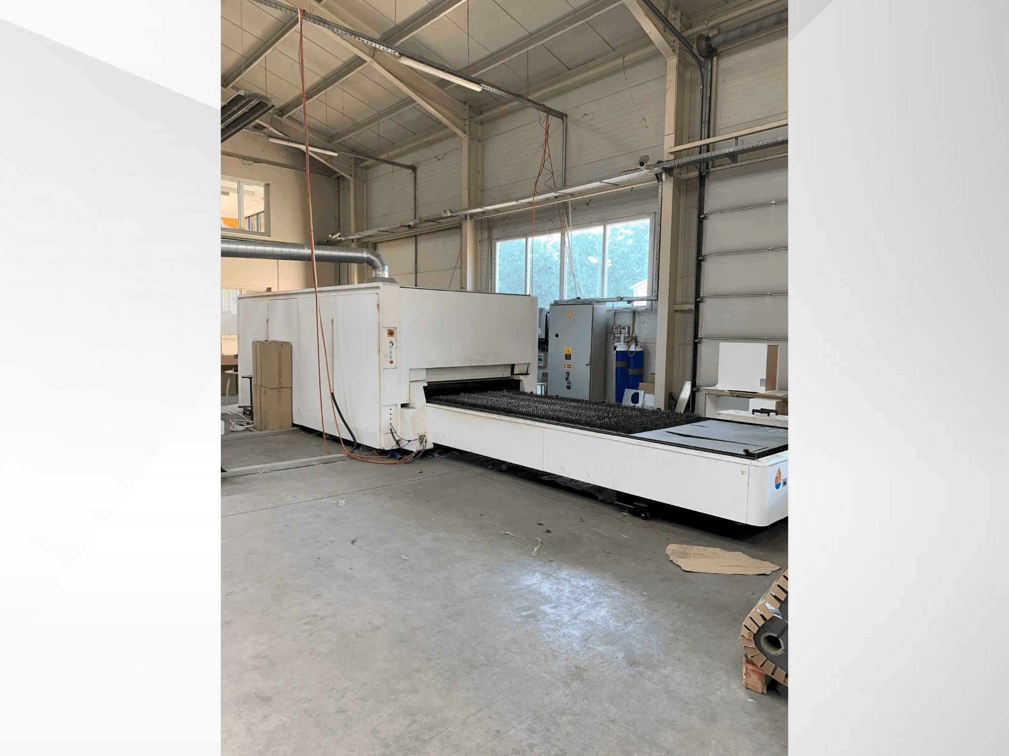 Prikaz stroja Bodor P3015 sprijeda