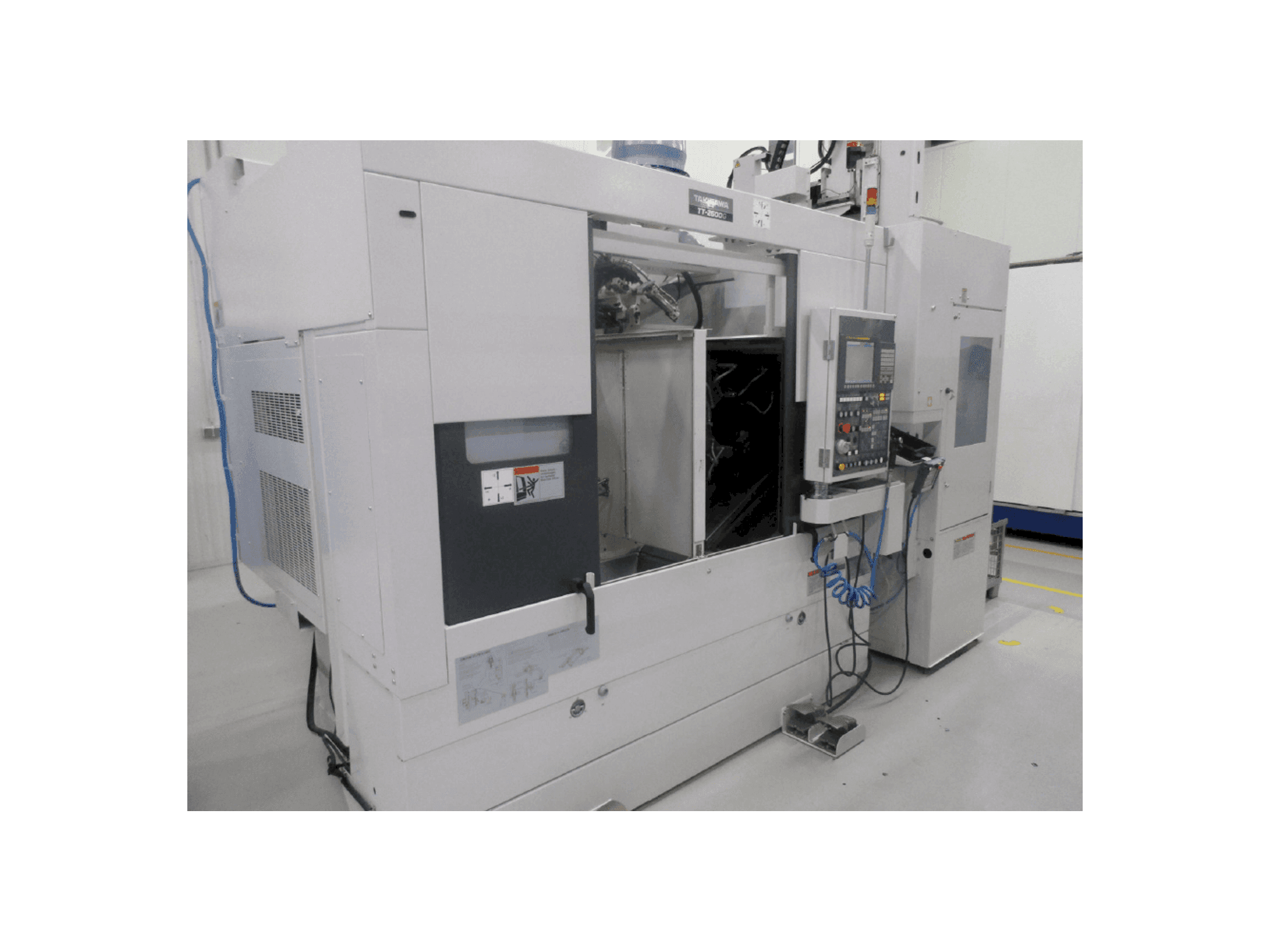 Prikaz stroja Takisawa TT-2600G sprijeda