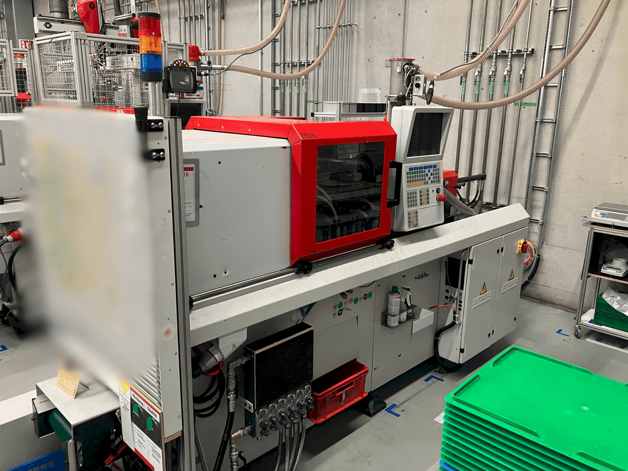 Prikaz stroja Arburg Allrounder 270 S 250-60 sprijeda