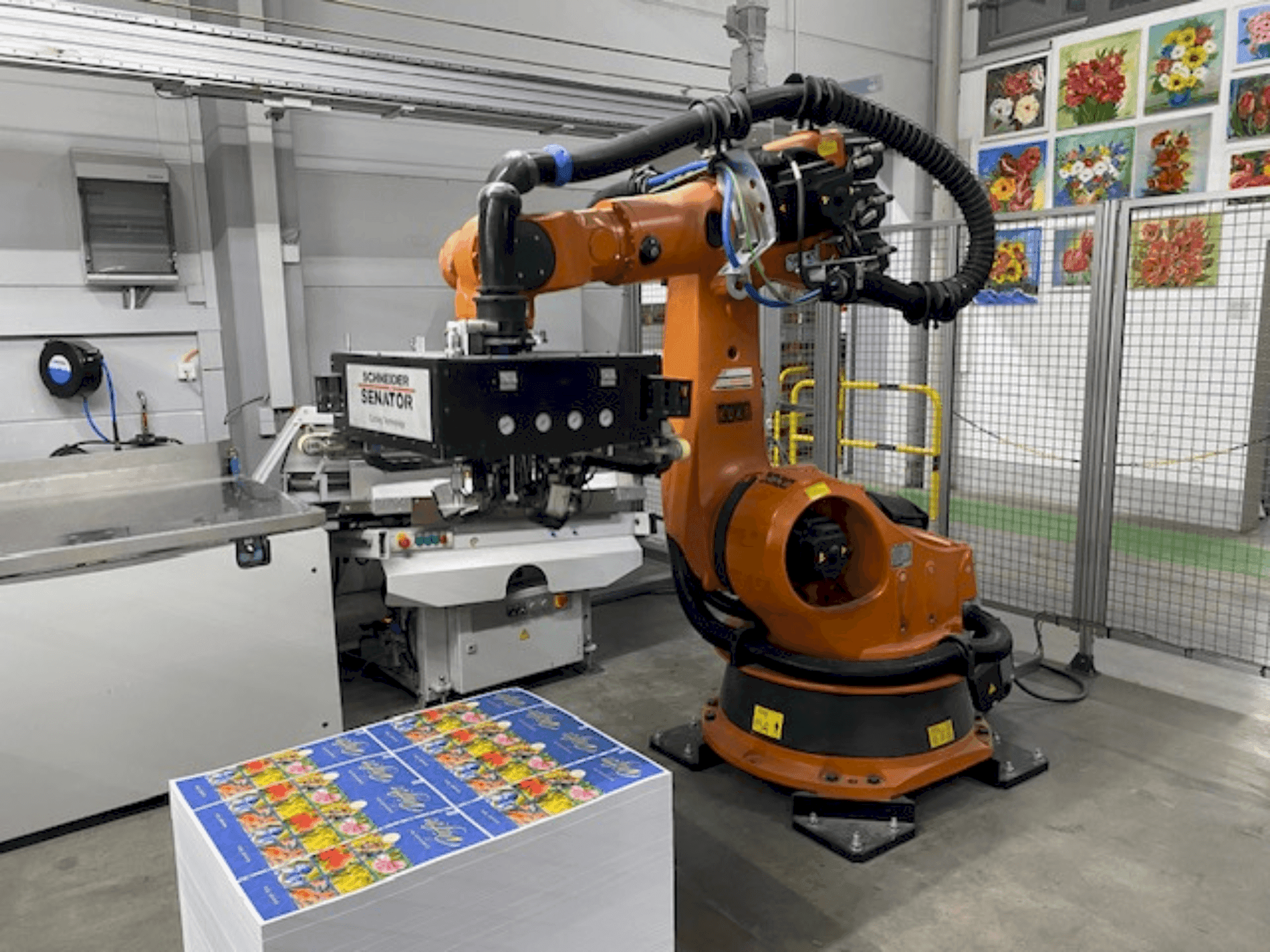 Prikaz stroja KUKA KR140-3 COMP sprijeda