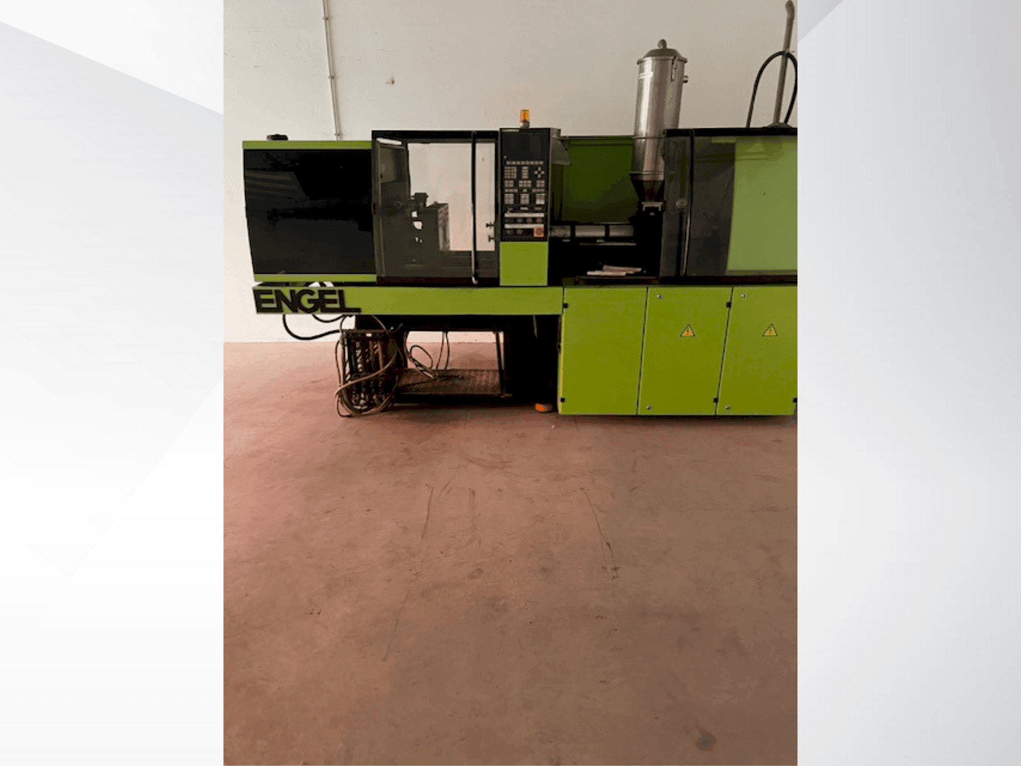 Prikaz stroja Engel ES200/40 HLS sprijeda