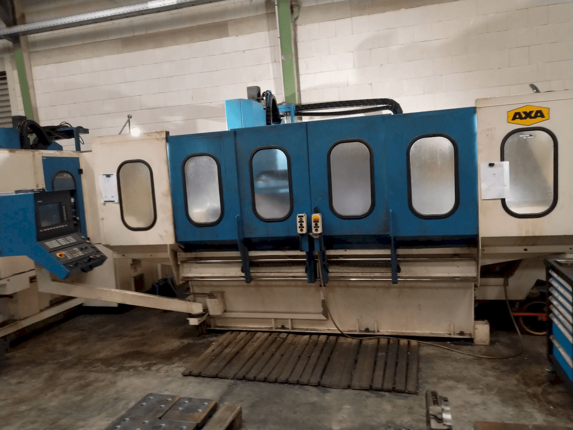 Prikaz stroja AXA VSC 2M sprijeda