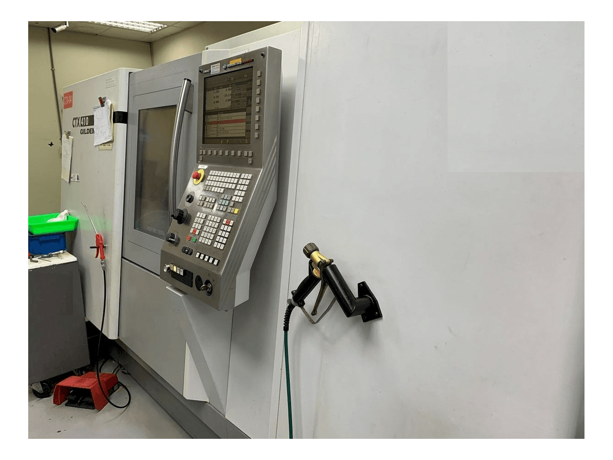 Prikaz stroja Gildemeister CTX 410V6 sprijeda