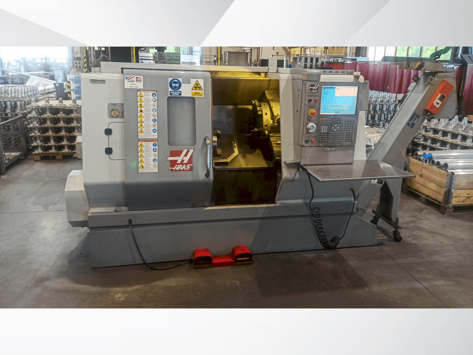 Prikaz stroja HAAS SL-20TBHE sprijeda