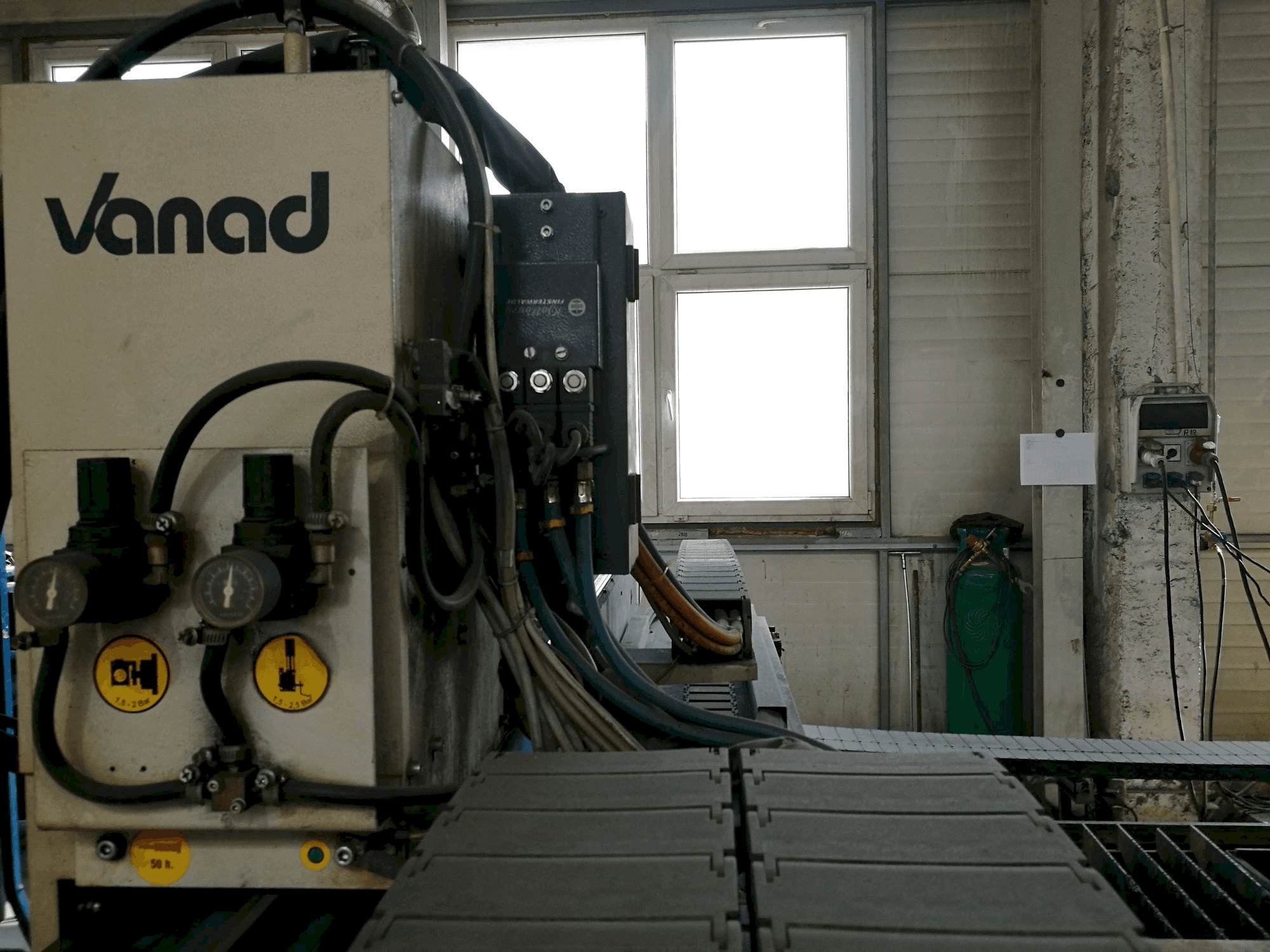 Prikaz stroja Vanad Kjellberg Proxima HiFocus 80i sprijeda