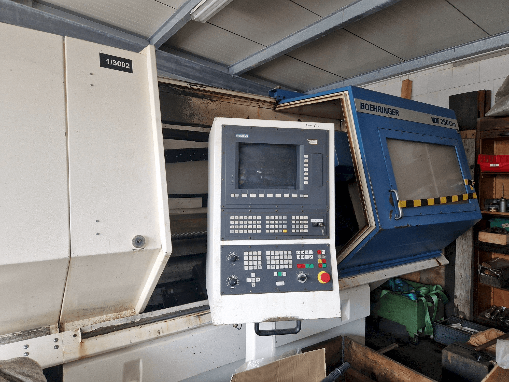 Prikaz stroja BOEHRINGER VDF 250 Cm sprijeda