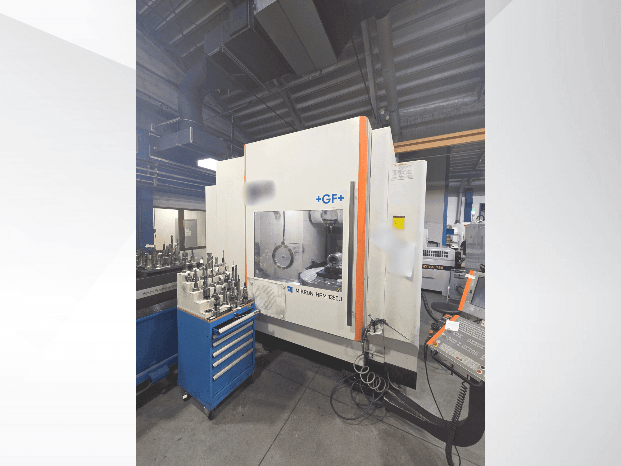 Prikaz stroja +GF+ MIKRON HPM 1350U sprijeda