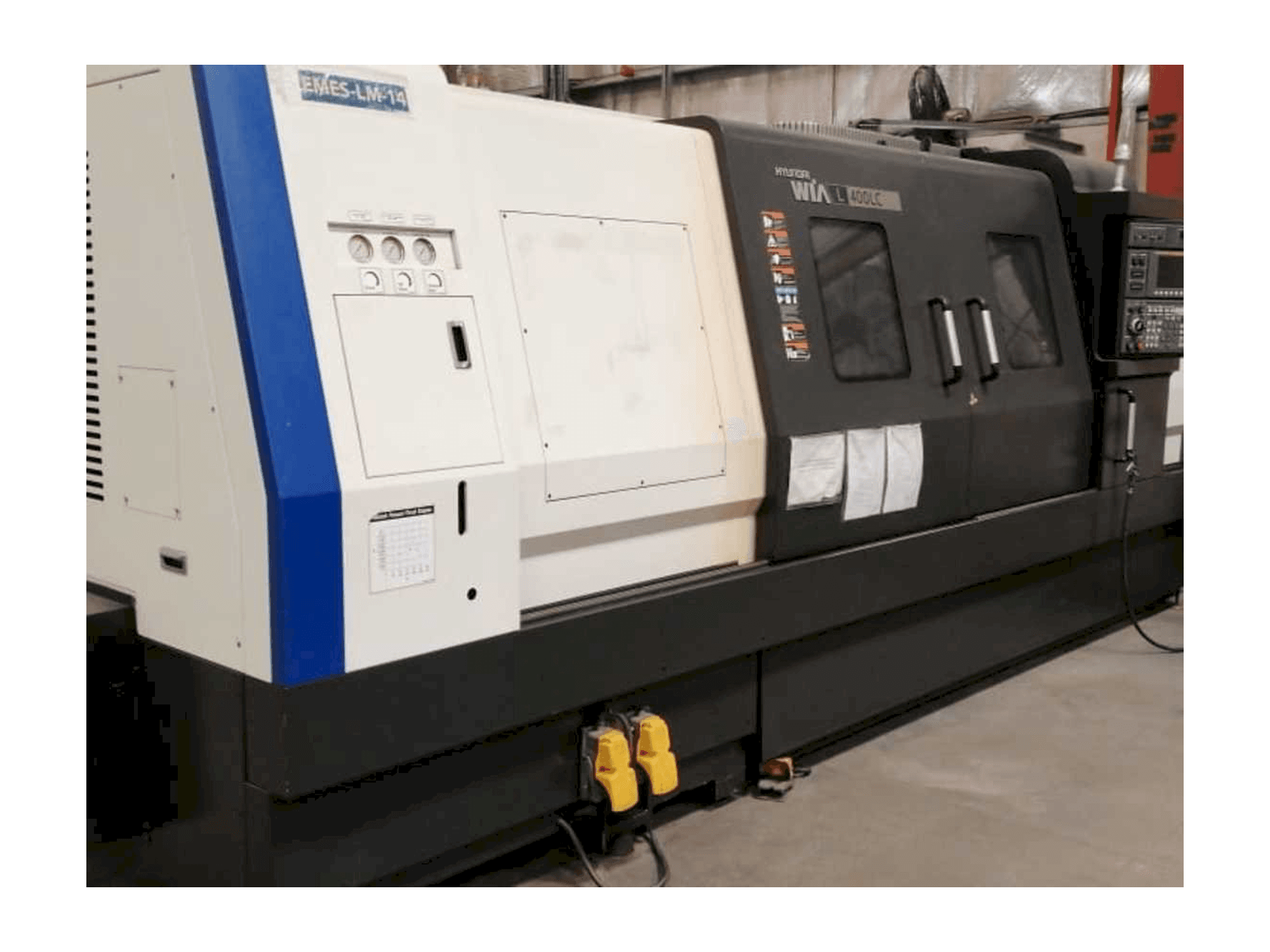 Prikaz stroja Hyundai Wia L400LC sprijeda