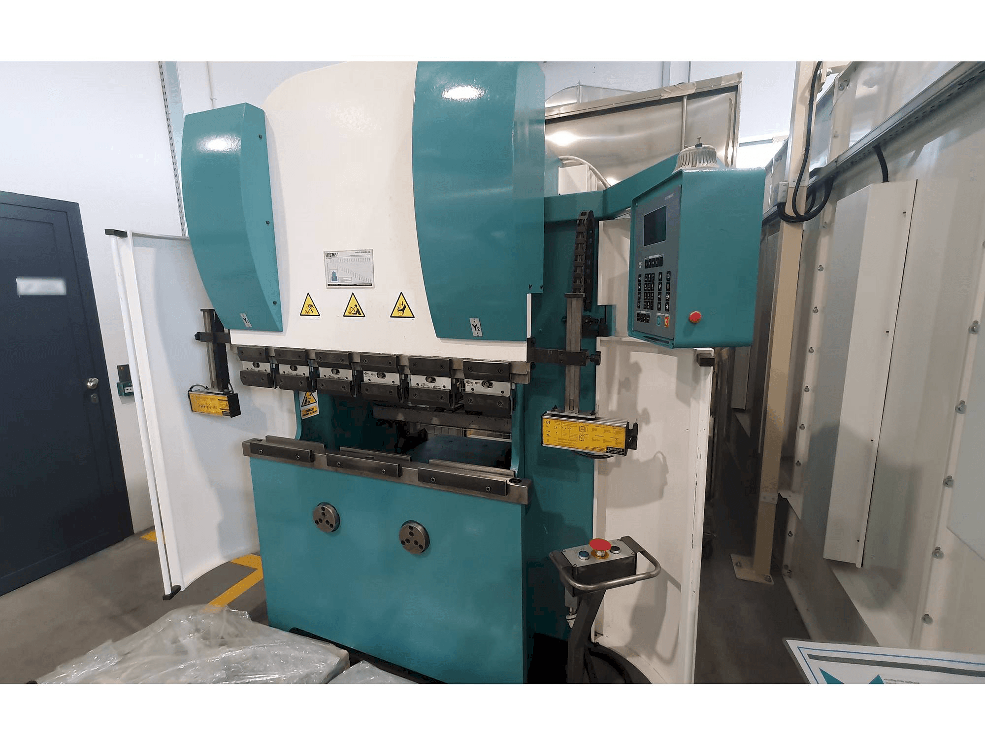 Prikaz stroja Vimercati PHSY 30X1250 sprijeda