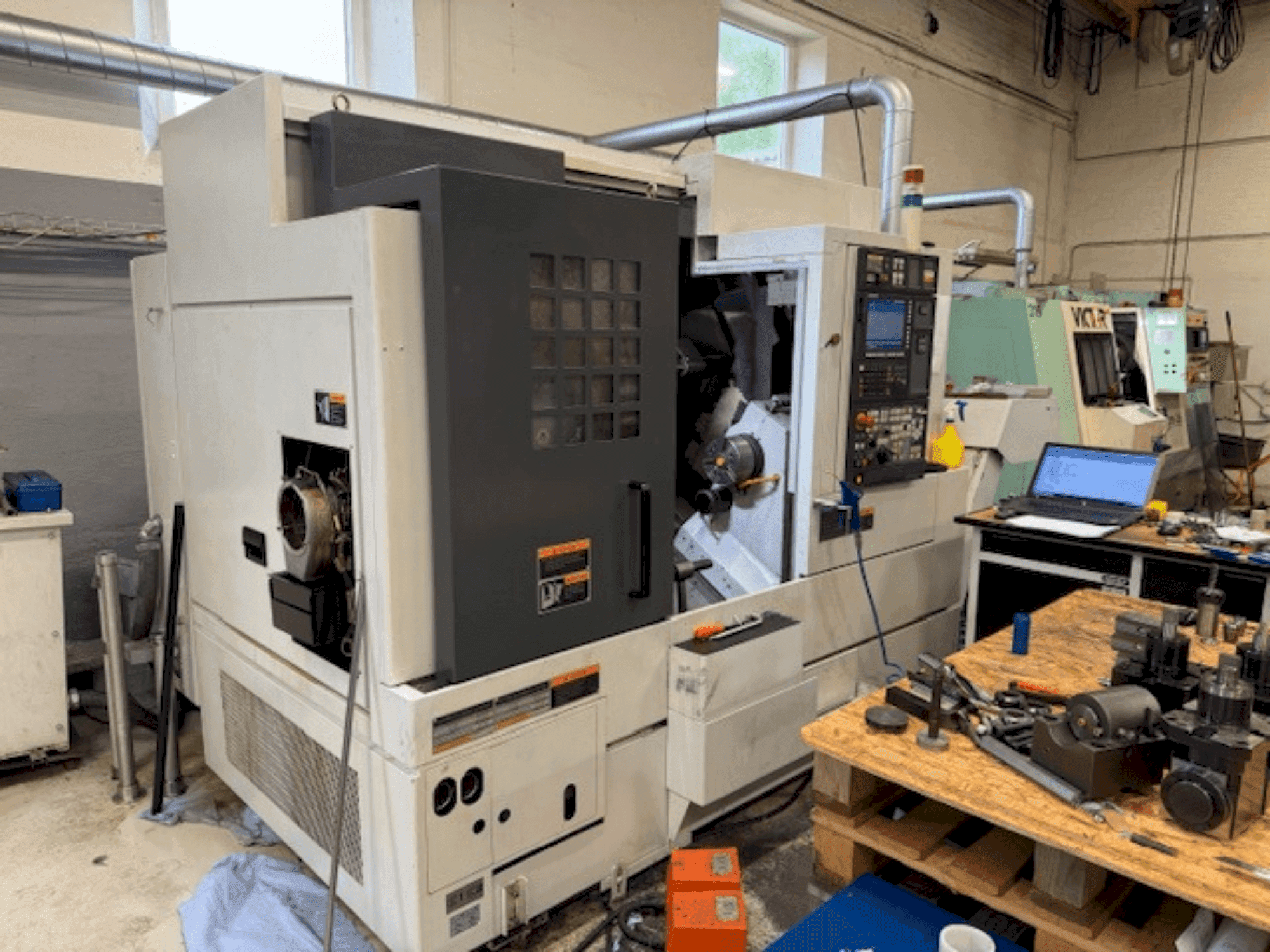 Prikaz stroja MORI SEIKI NL 2000 SY/500 sprijeda