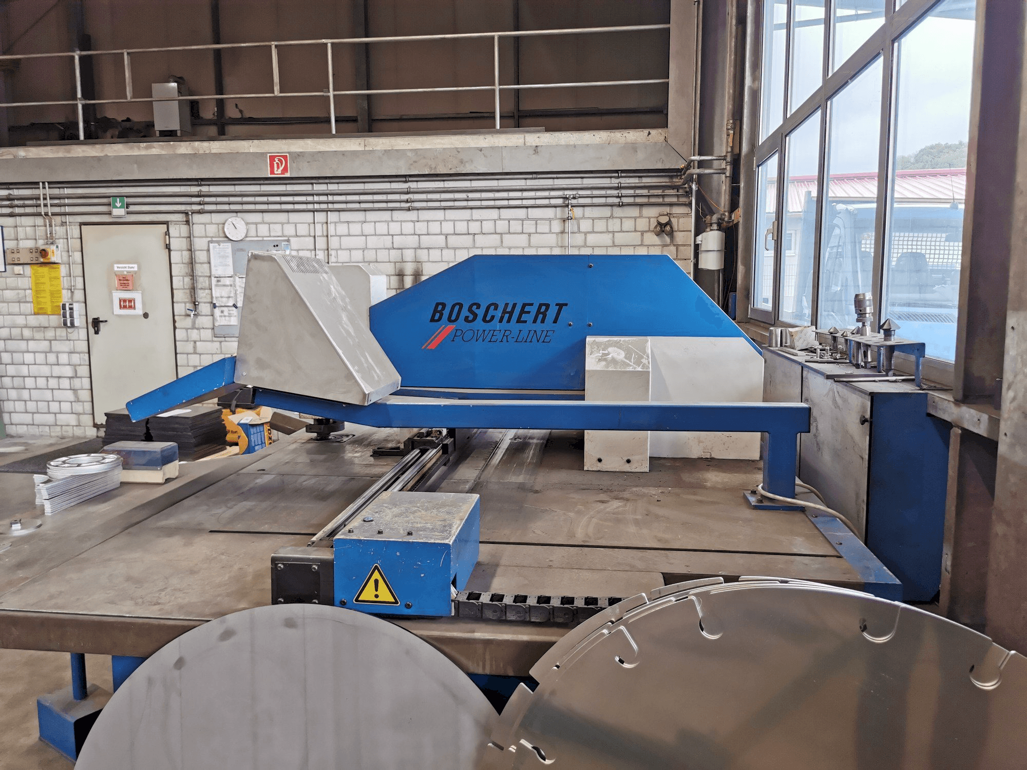 Prikaz stroja BOSCHERT PL 150 CNC Z sprijeda