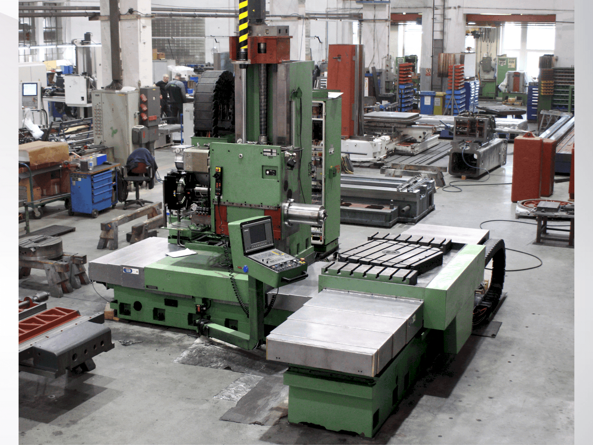 Prikaz stroja TOS WFQ 80 CNC sprijeda