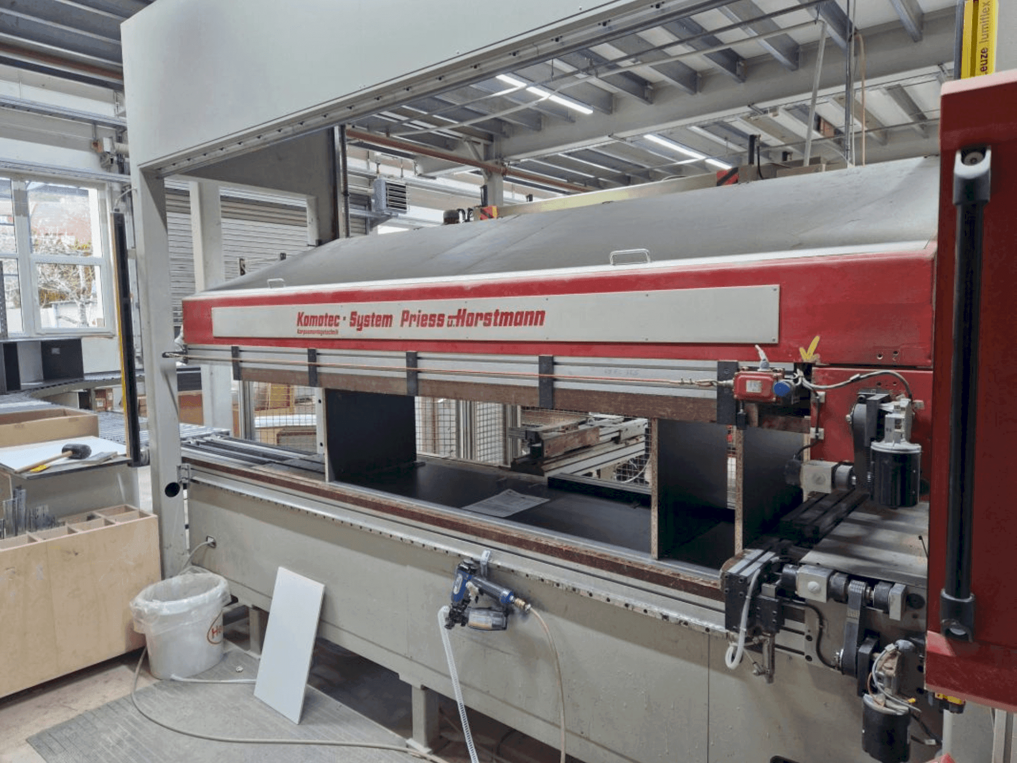 Prikaz stroja Priess & Horstmann PBA-52M sprijeda