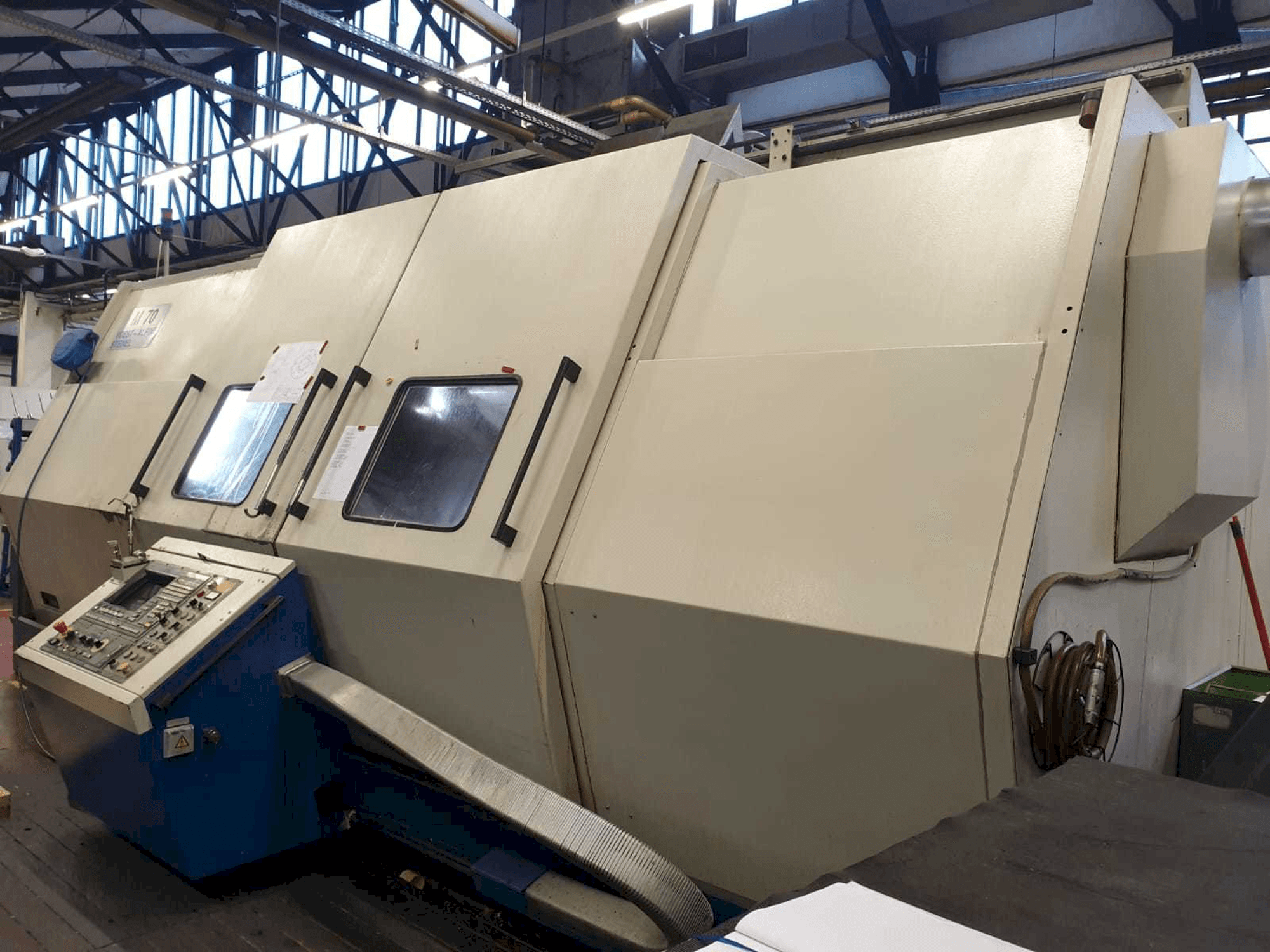 Prikaz stroja WFL M70 sprijeda