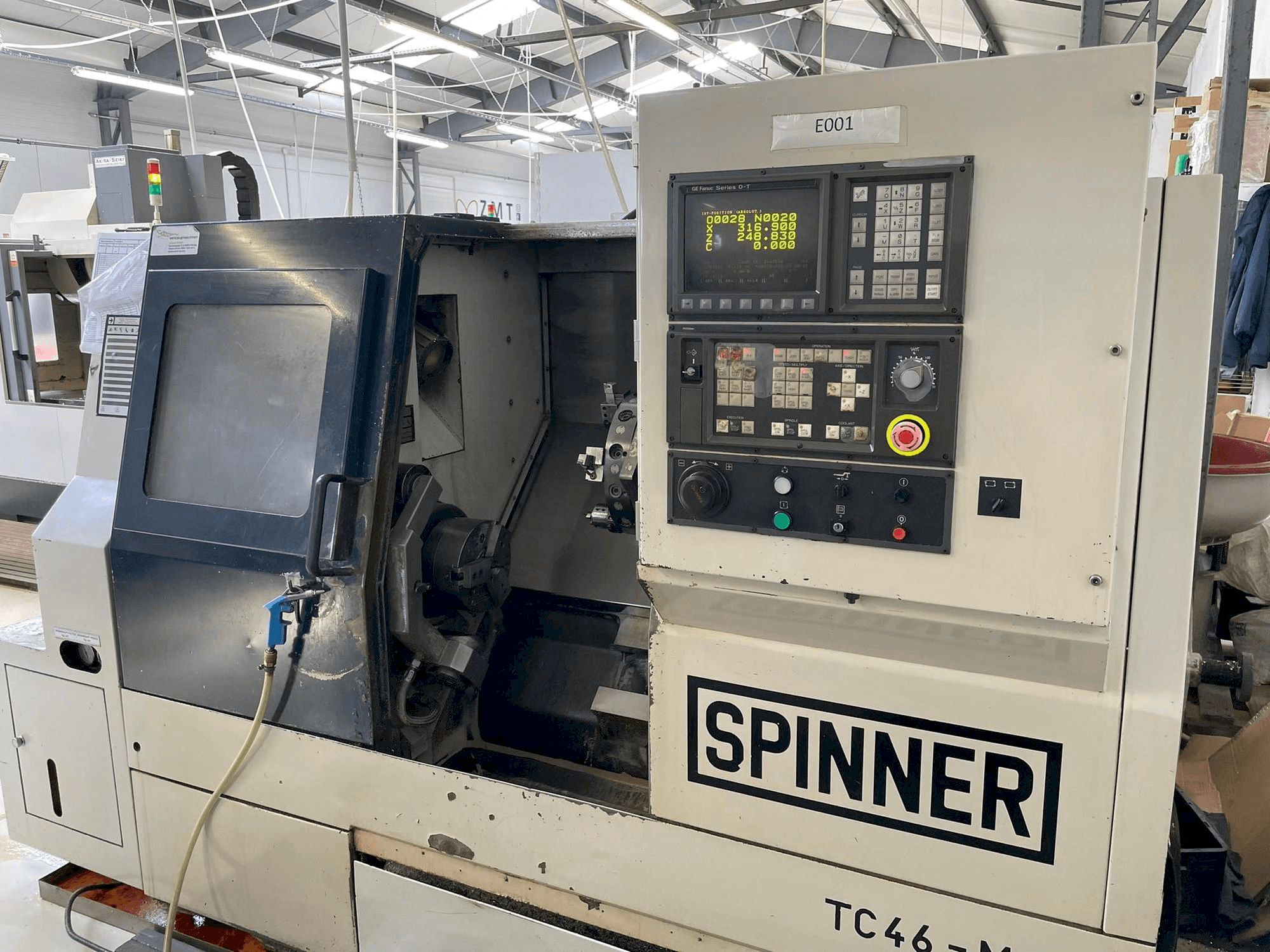 Prikaz stroja SPINNER TC46 MC sprijeda