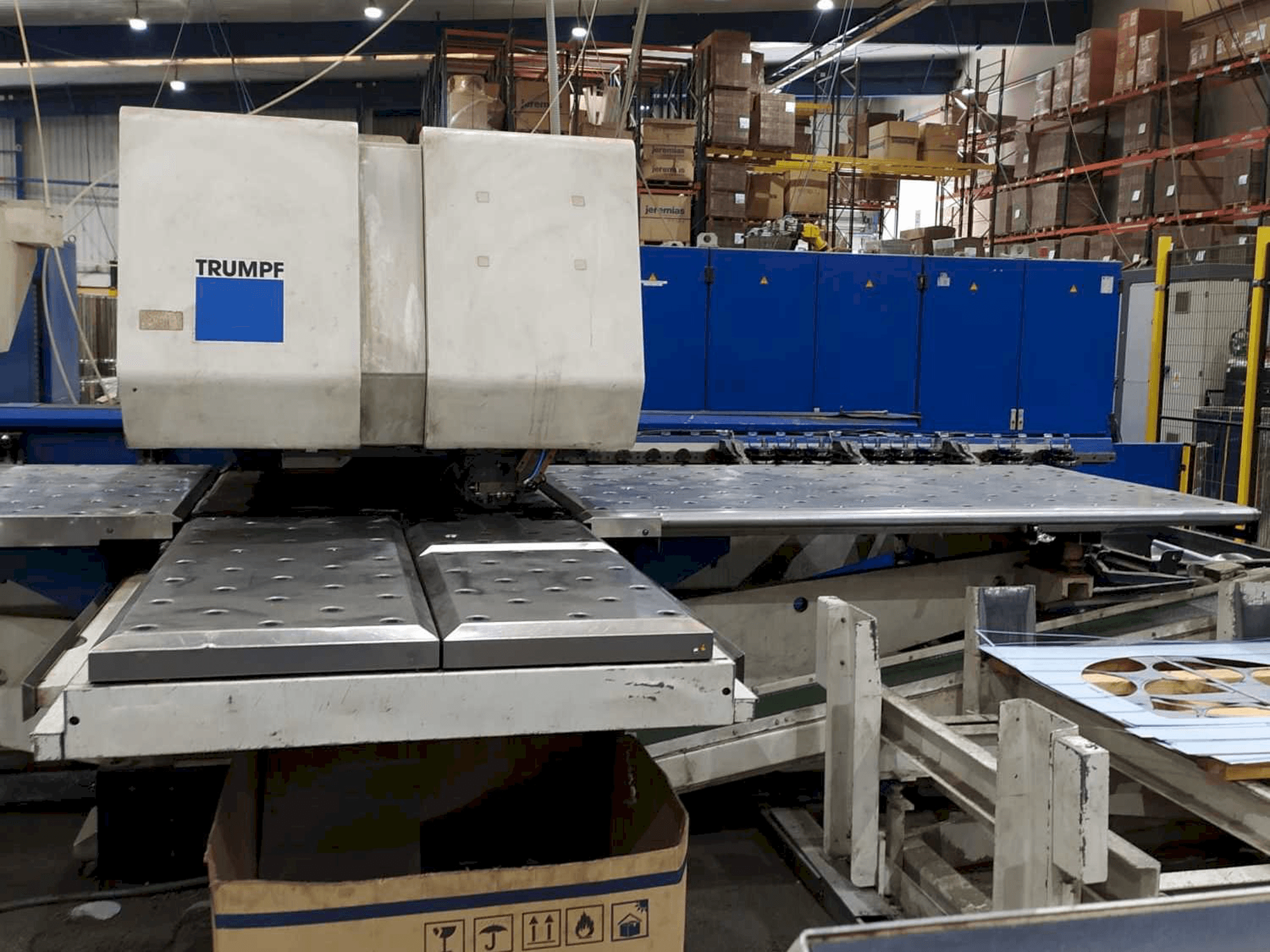 Prikaz stroja Trumpf Trumatic 600L sprijeda