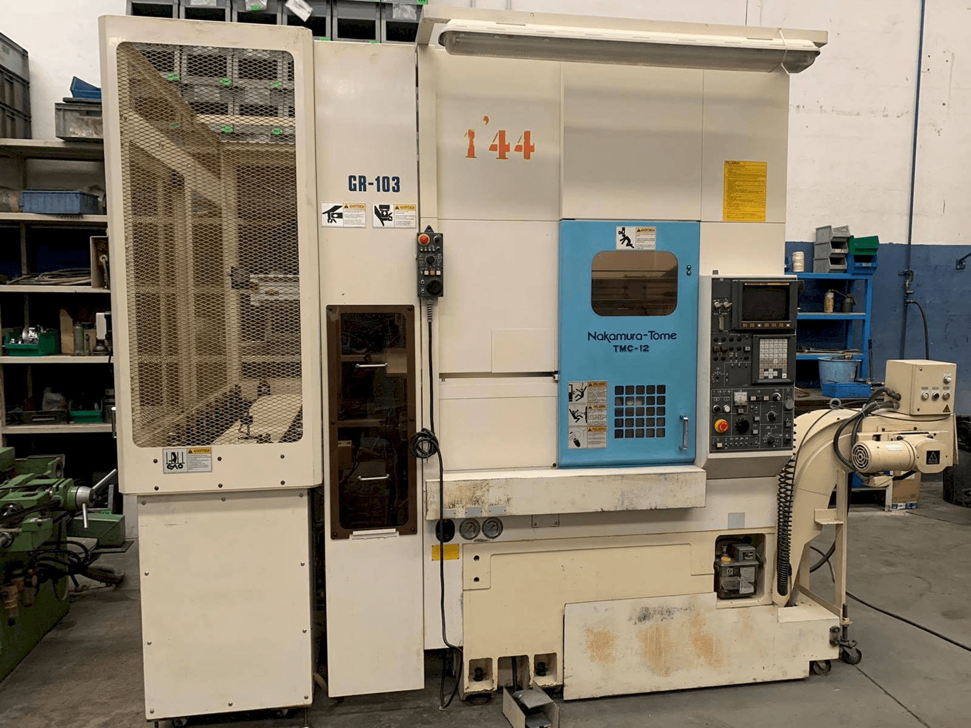 Prikaz stroja NAKAMURA-TOME TMC 12 sprijeda