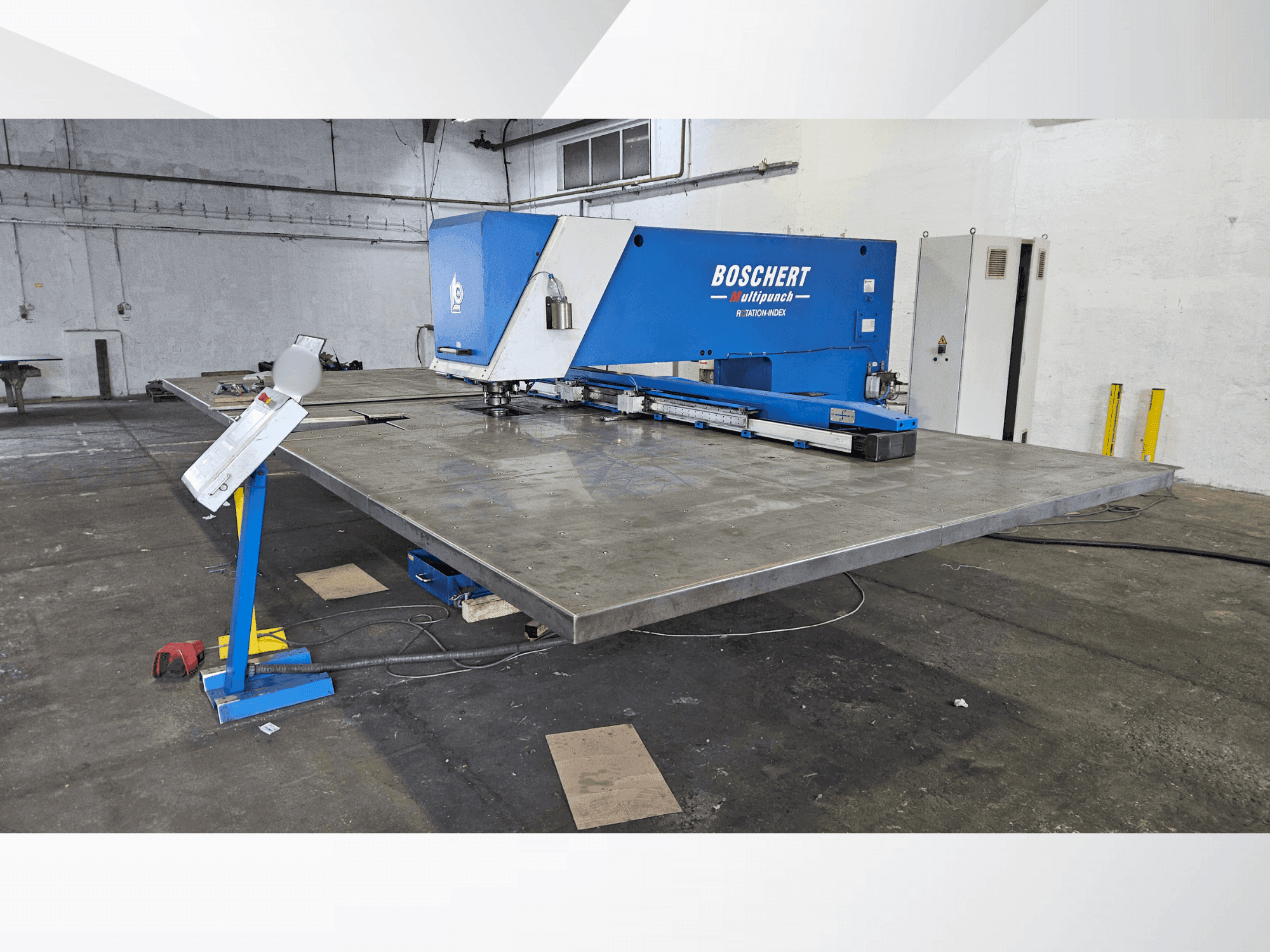 Prikaz stroja BOSCHERT Multipunch 1500 x 3000 sprijeda