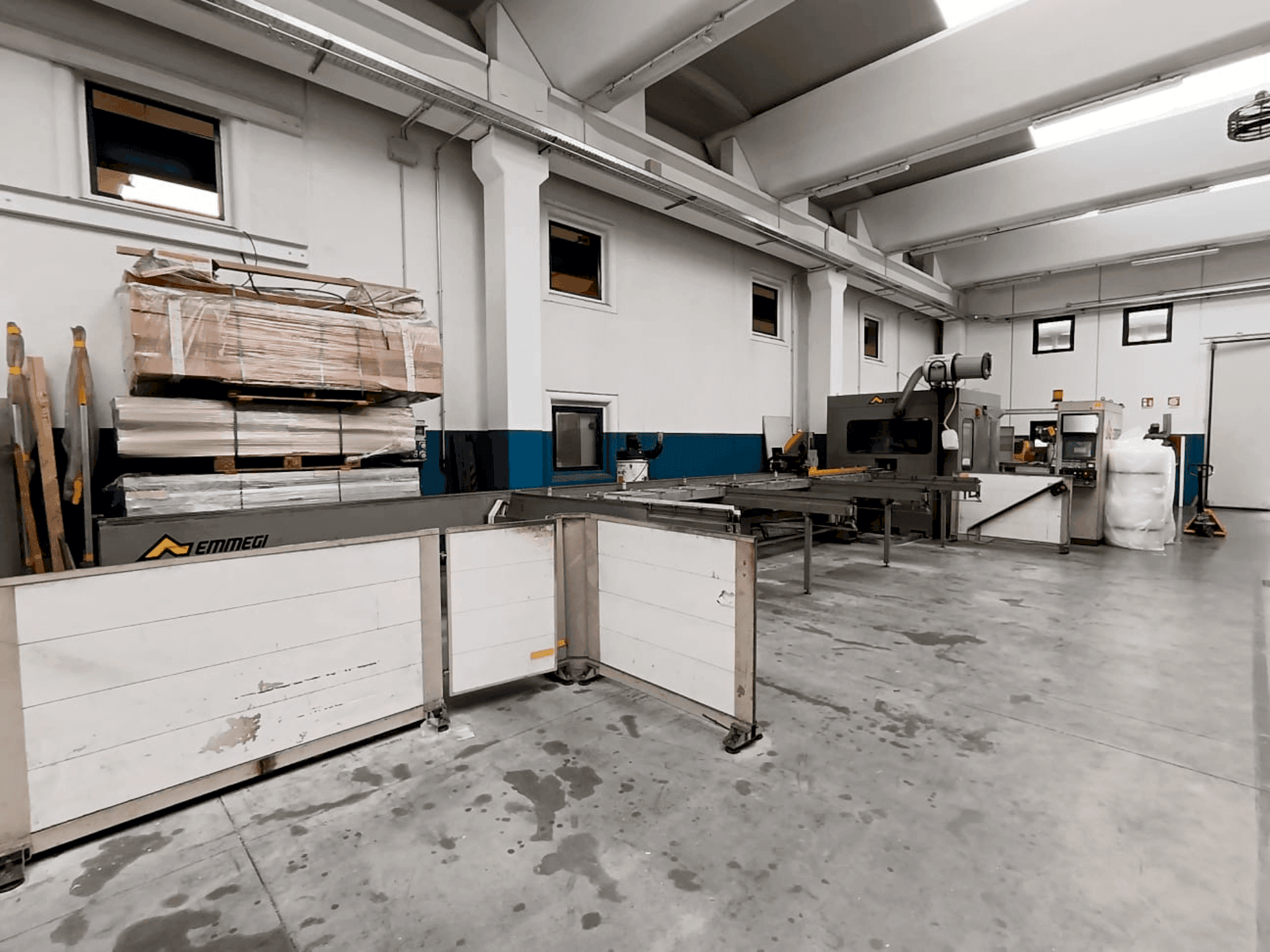 Prikaz stroja Emmegi Quadra sprijeda