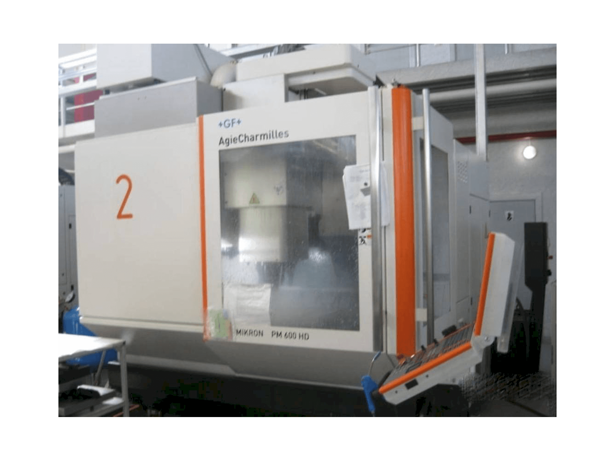 Prikaz stroja AgieCharmilles Mikron HPM 600 HD sprijeda