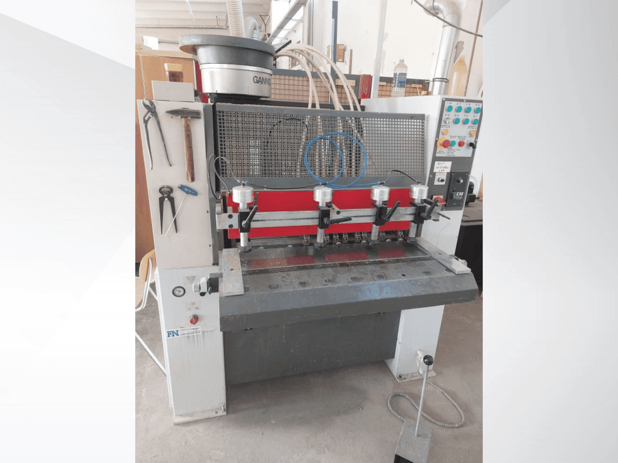 Prikaz stroja GANNOMAT Elite 25 sprijeda