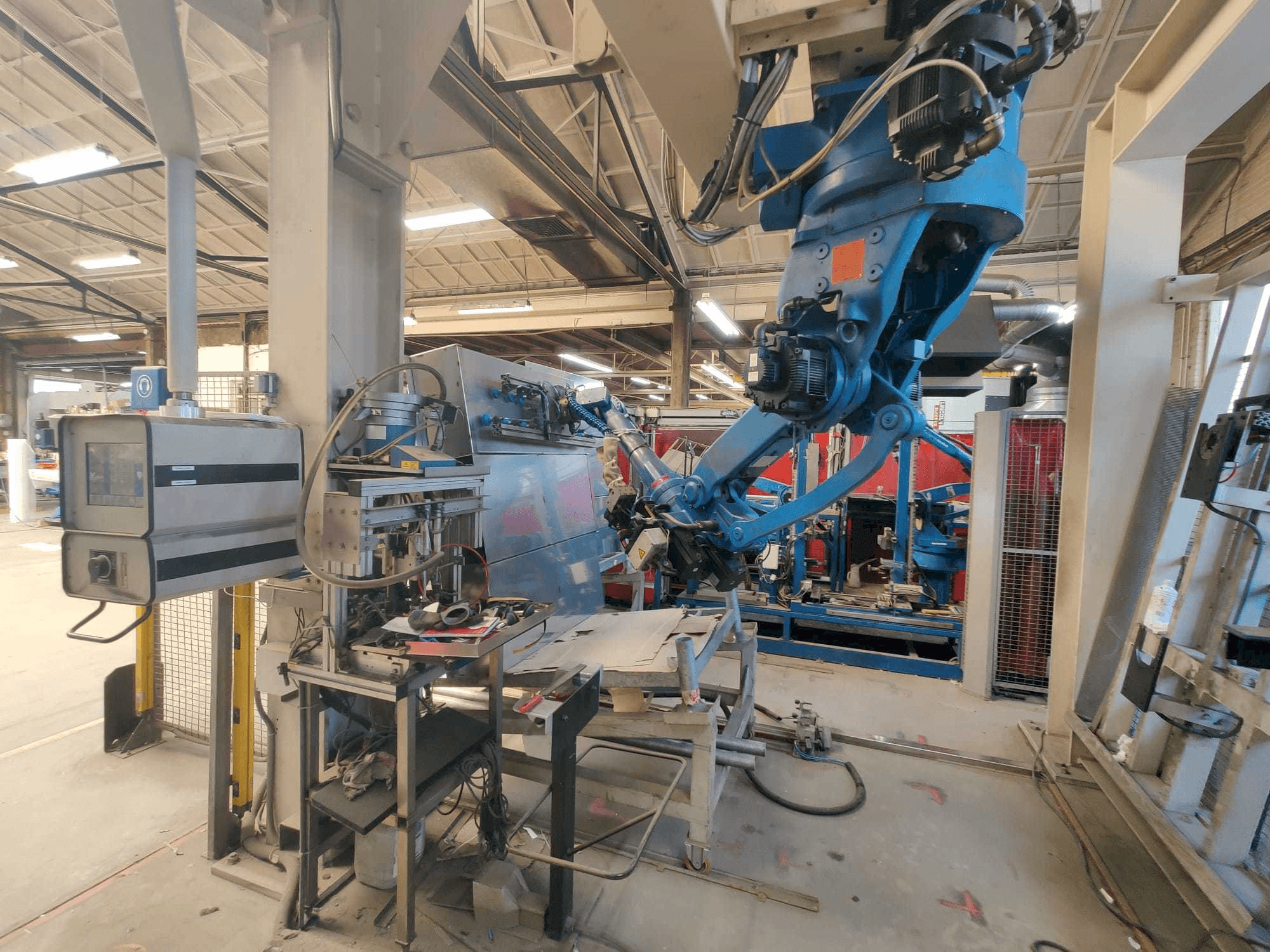 Prikaz stroja Yaskawa YR-SK45-C000 sprijeda