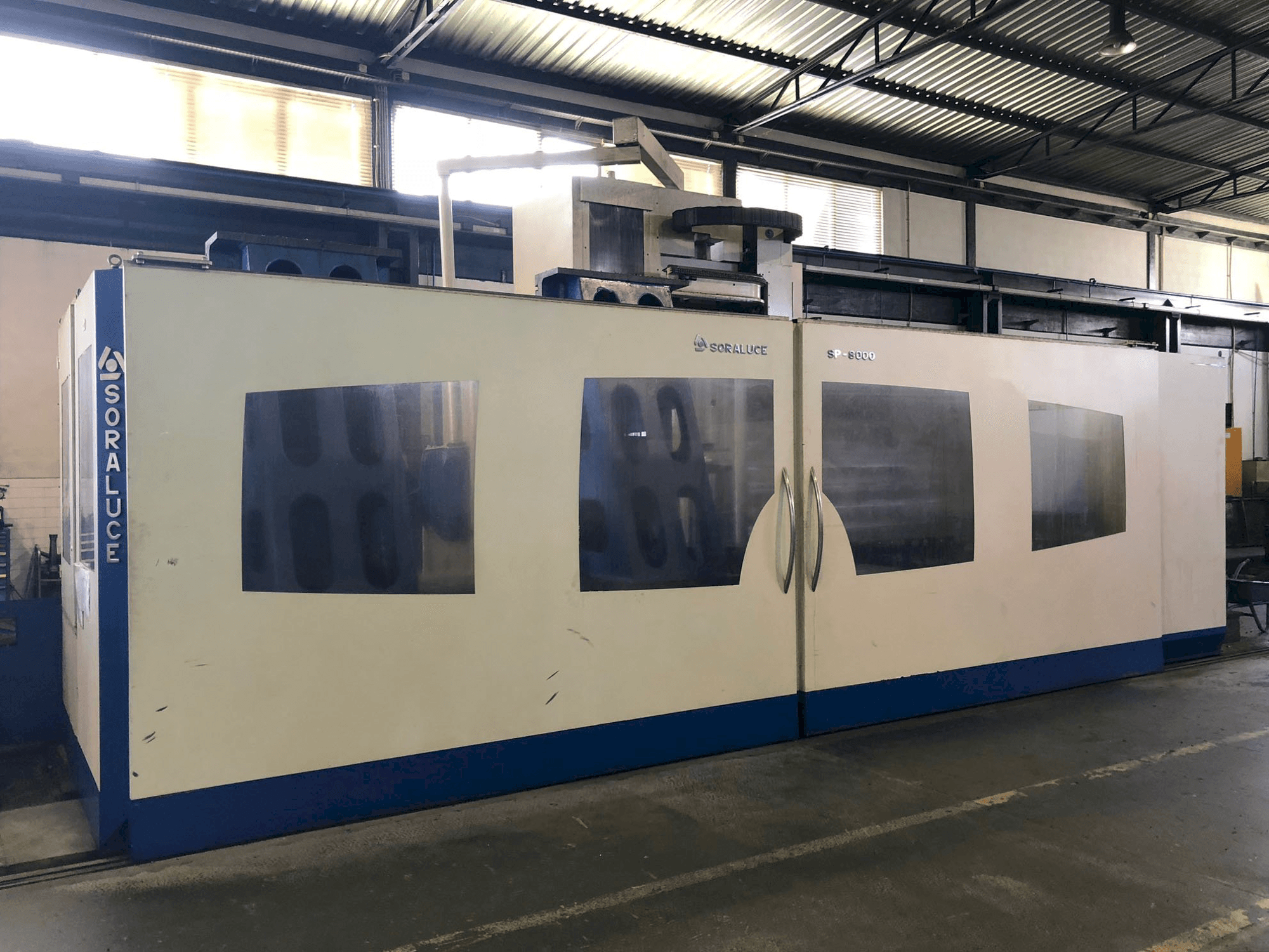Prikaz stroja Soraluce SP 8000 sprijeda