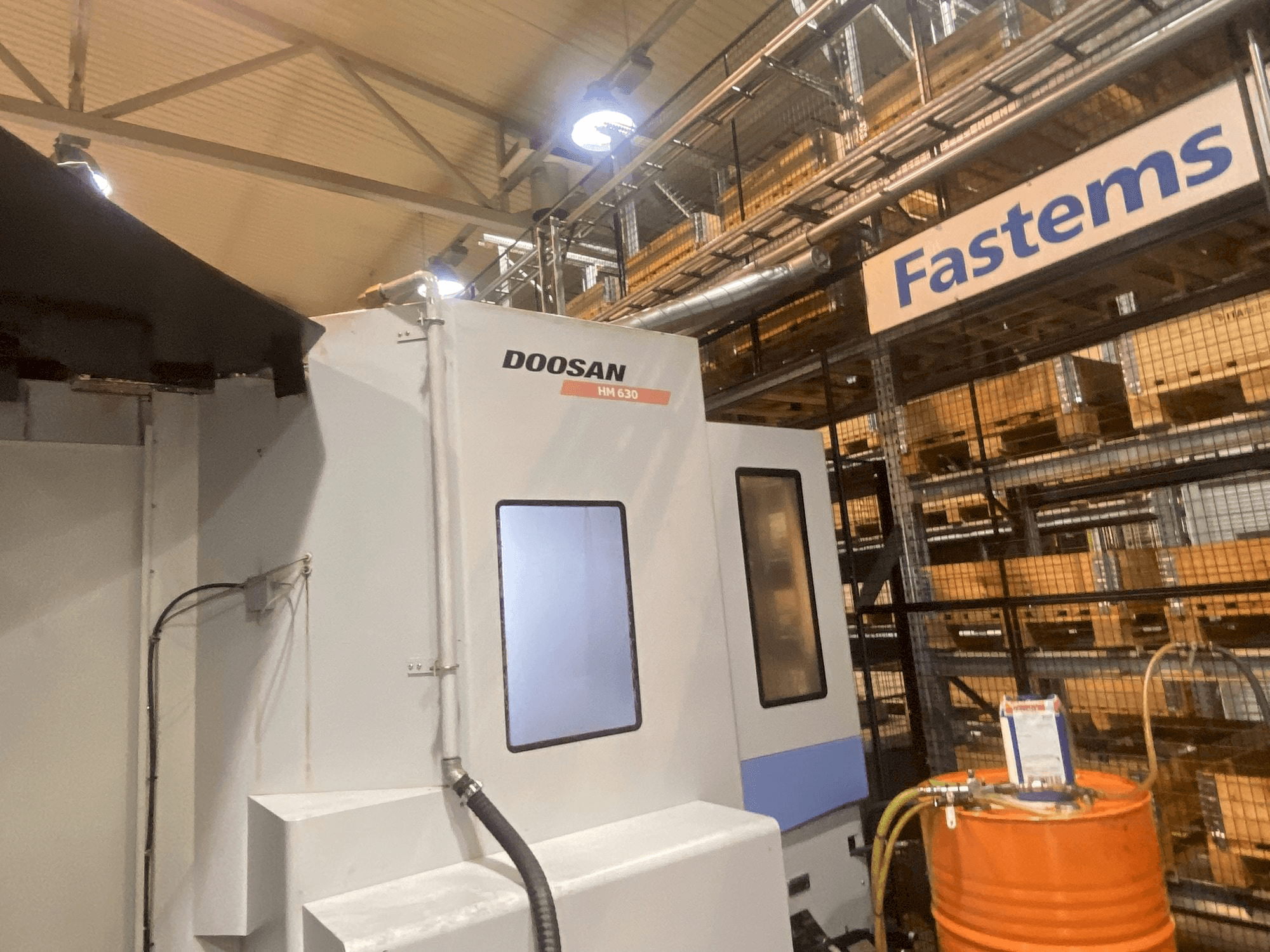 Prikaz stroja DOOSAN HM 630 sprijeda