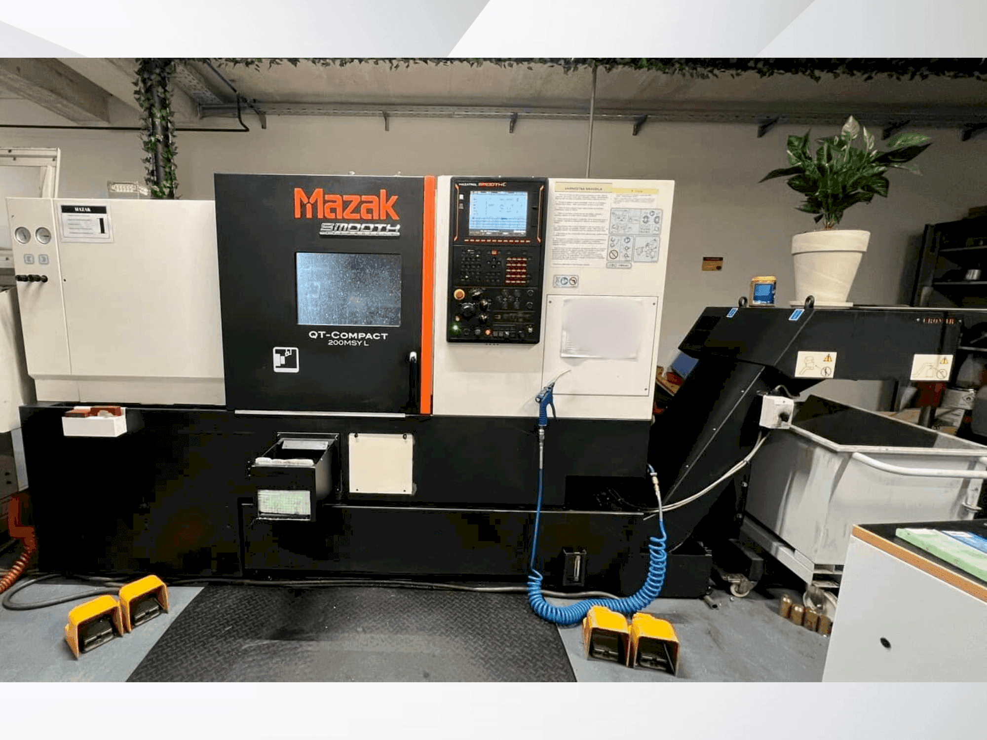 Prikaz stroja Mazak QUICK TURN COMPACT 200 MSY L sprijeda