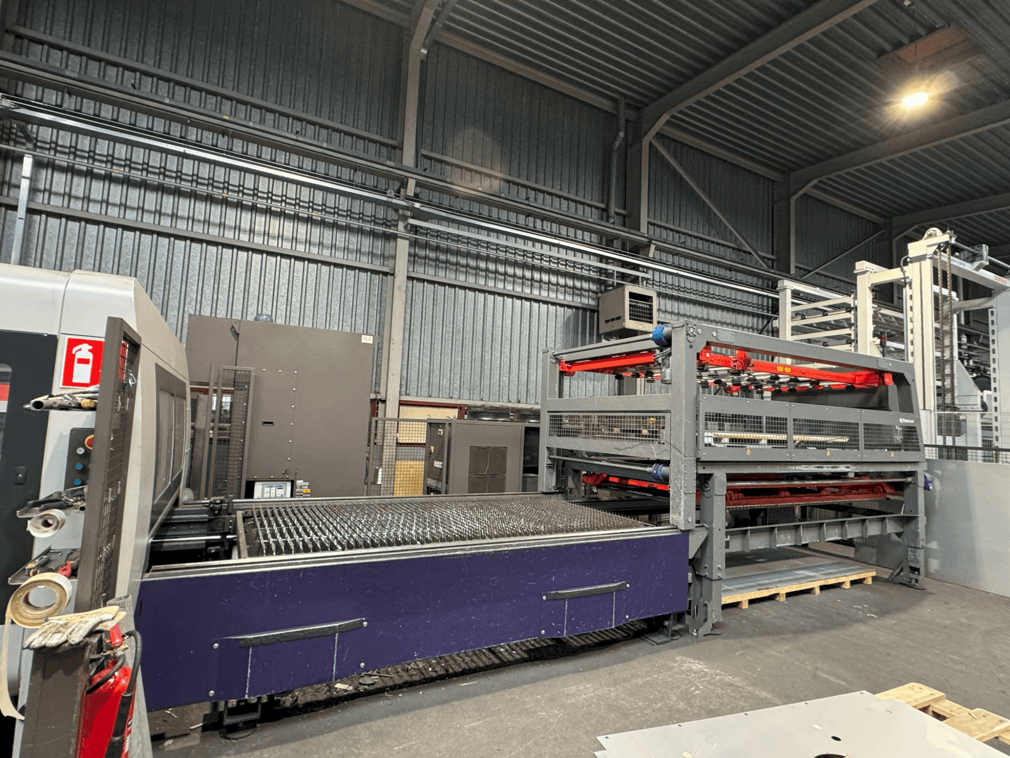 Prikaz stroja Bystronic ByTrans 3015 Standard sprijeda