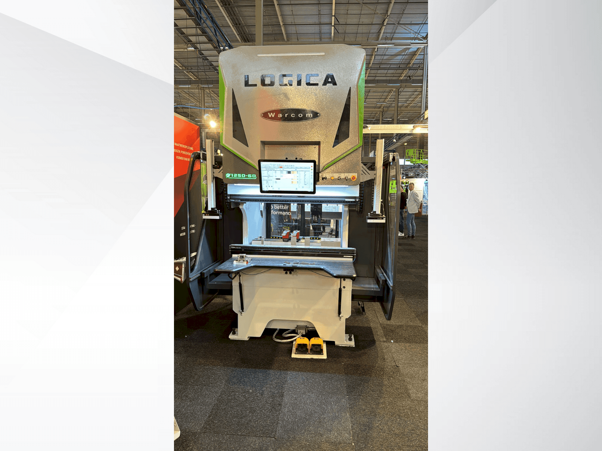 Prikaz stroja Warcom LOGICA 1250-60 sprijeda