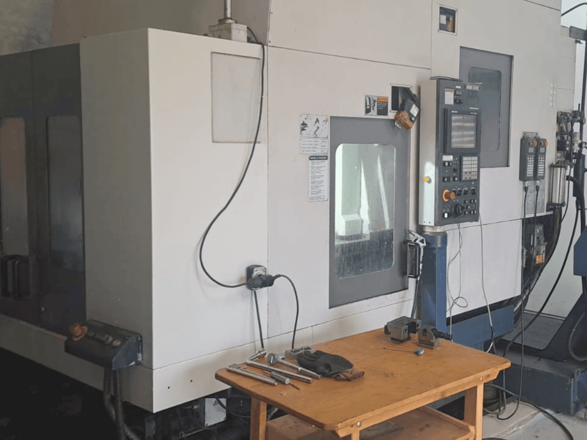 Prikaz stroja MORI SEIKI CV-500 sprijeda