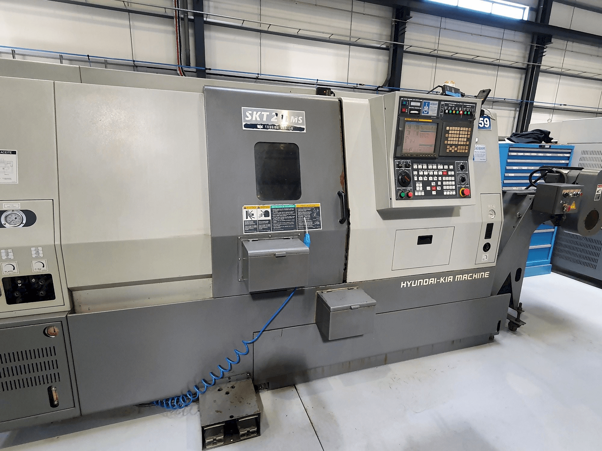 Prikaz stroja Hyundai SKT21LMS sprijeda