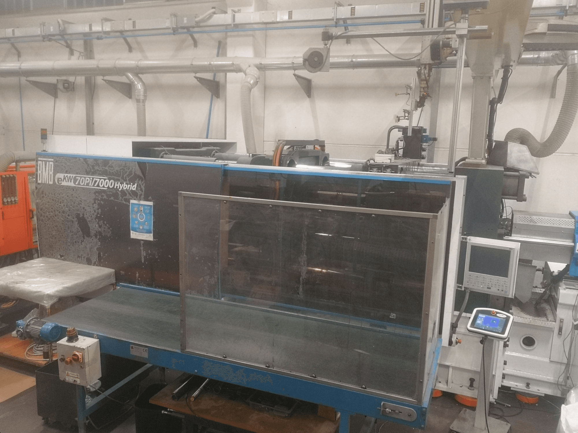 Prikaz stroja BMB Ekw 70pi Hybrid sprijeda