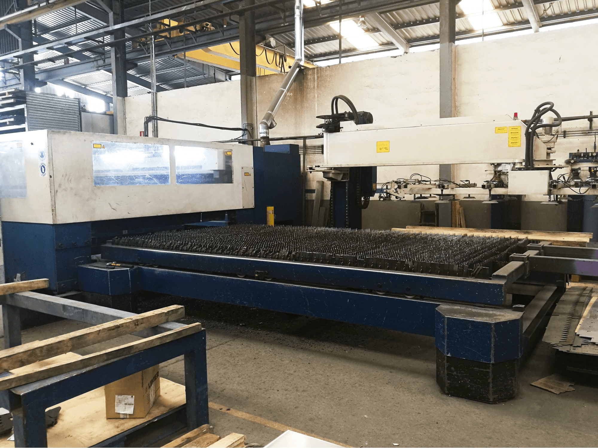 Prikaz stroja Trumpf Trumatic L4030 slijeva