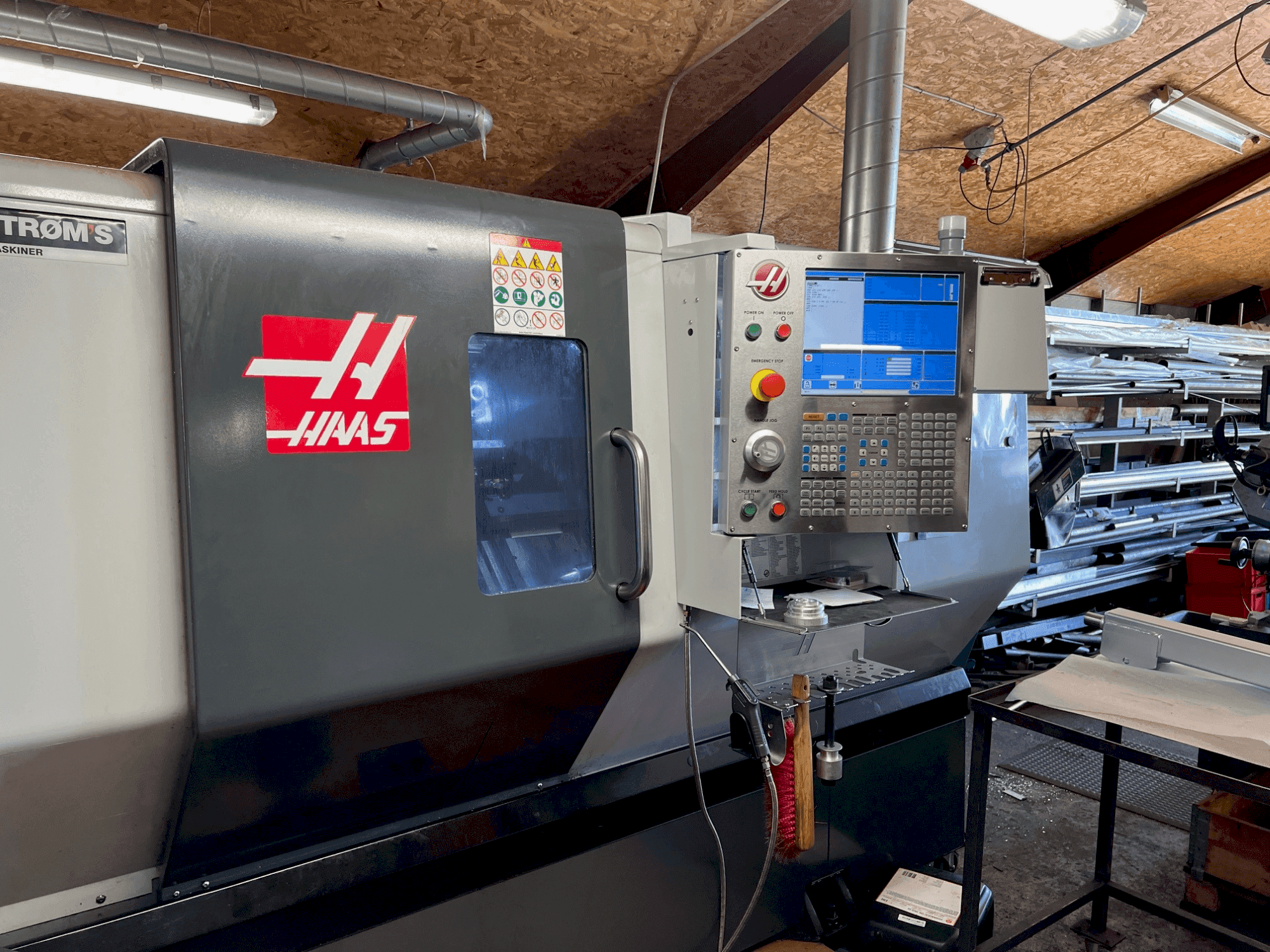 Prikaz stroja HAAS HAAS ST-30Y sprijeda