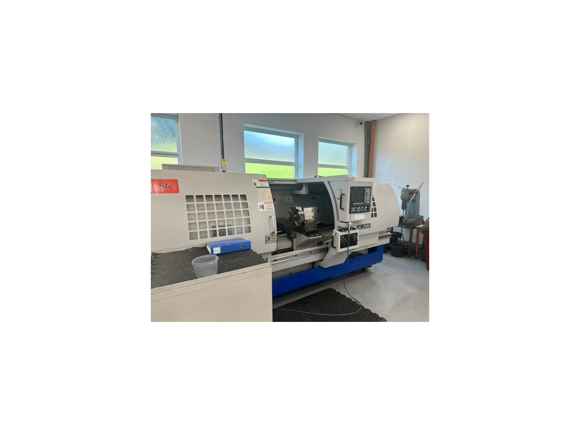 Prikaz stroja MASCUT AC-2580 sprijeda