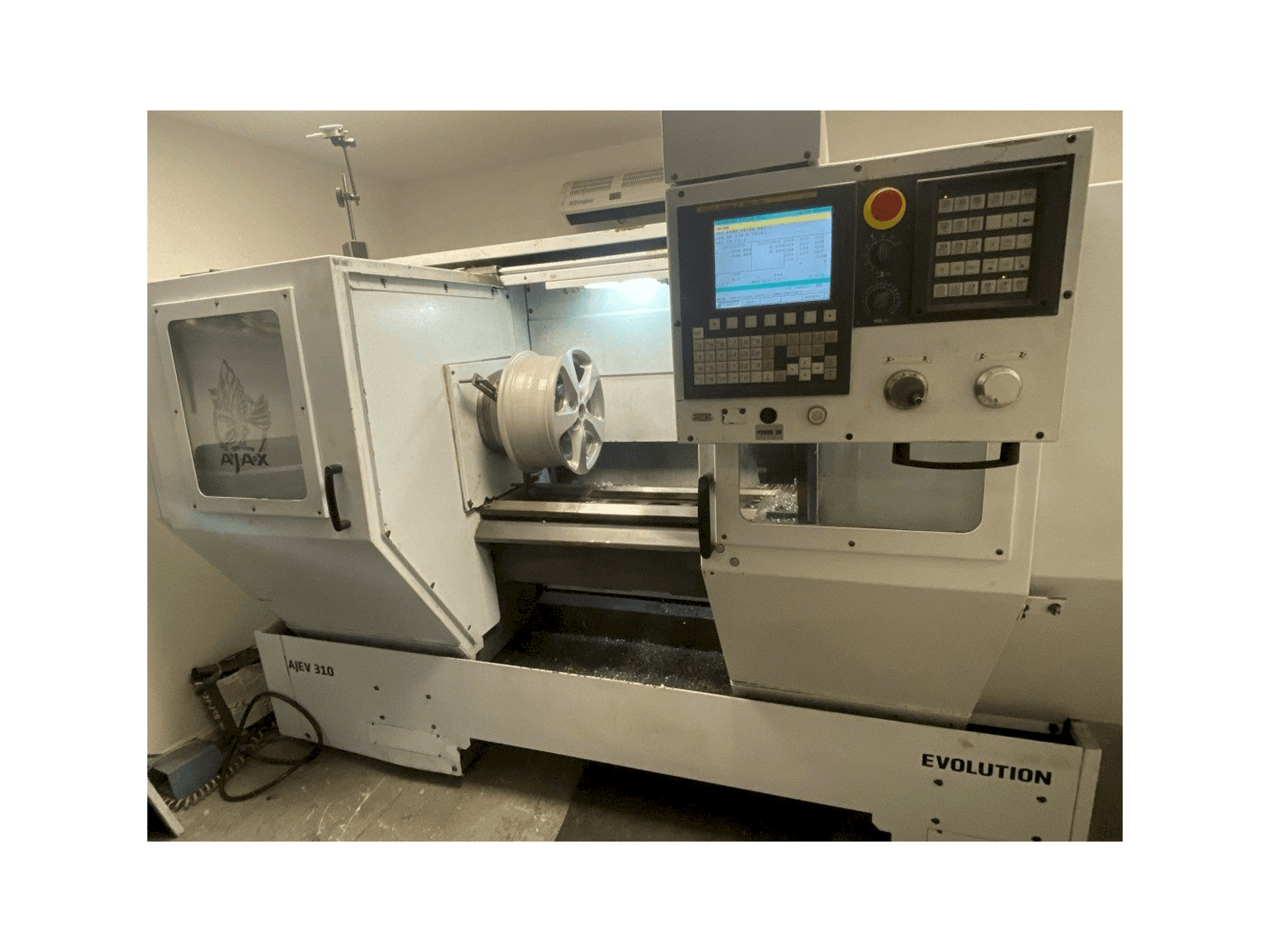 Prikaz stroja AJAX EVOLUTION AJEV 310 sprijeda