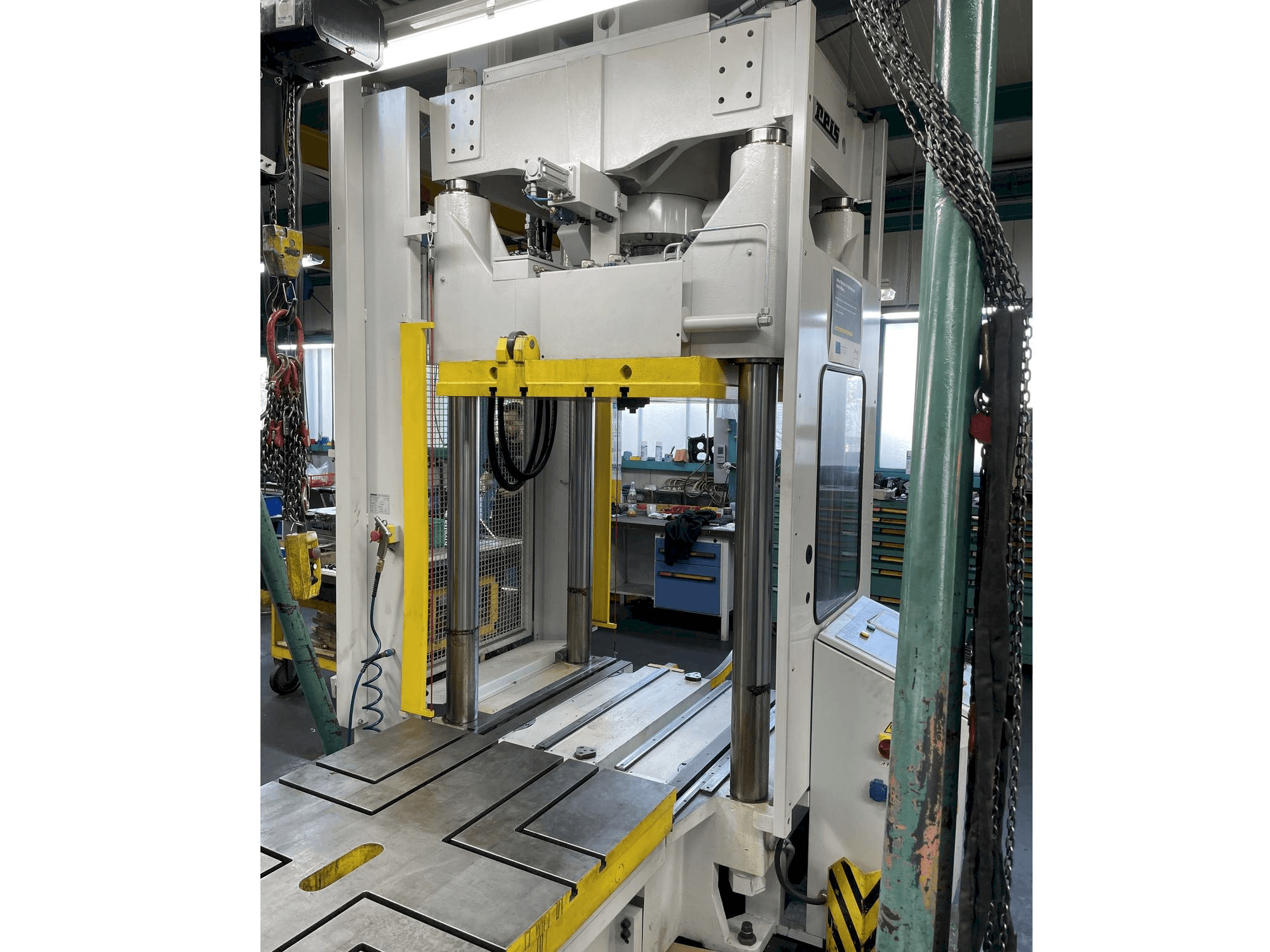 Prikaz stroja Reis TUS 100 sprijeda