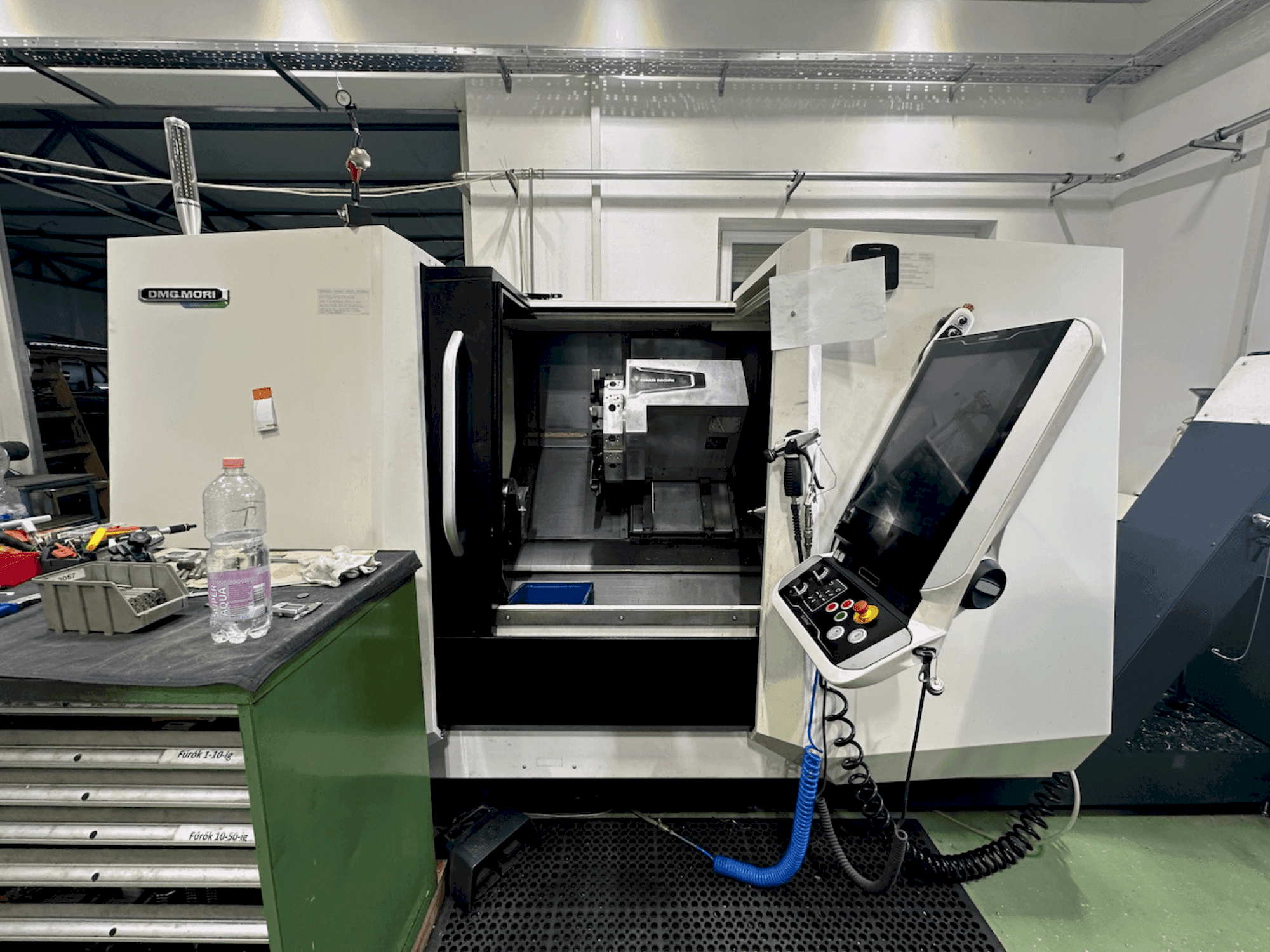 Prikaz stroja DMG MORI CLX 450 V4 sprijeda